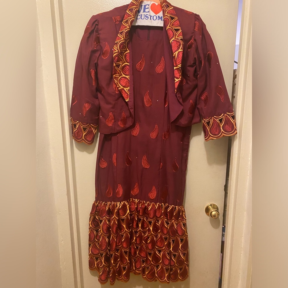 Tailor- Made 2-piece dress suit